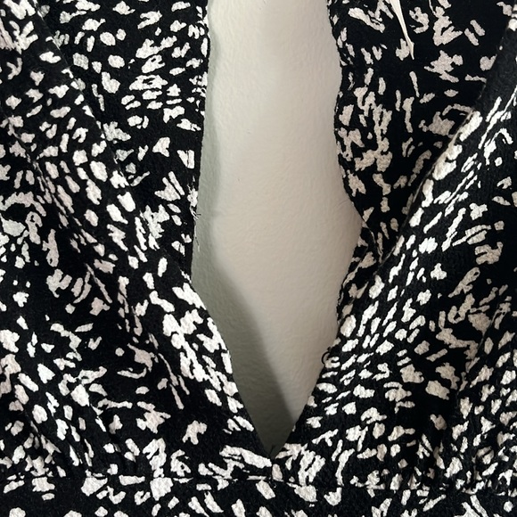 Free People flowy deep v-neck midi dress with keyhole and button detail - Picture 5 of 12